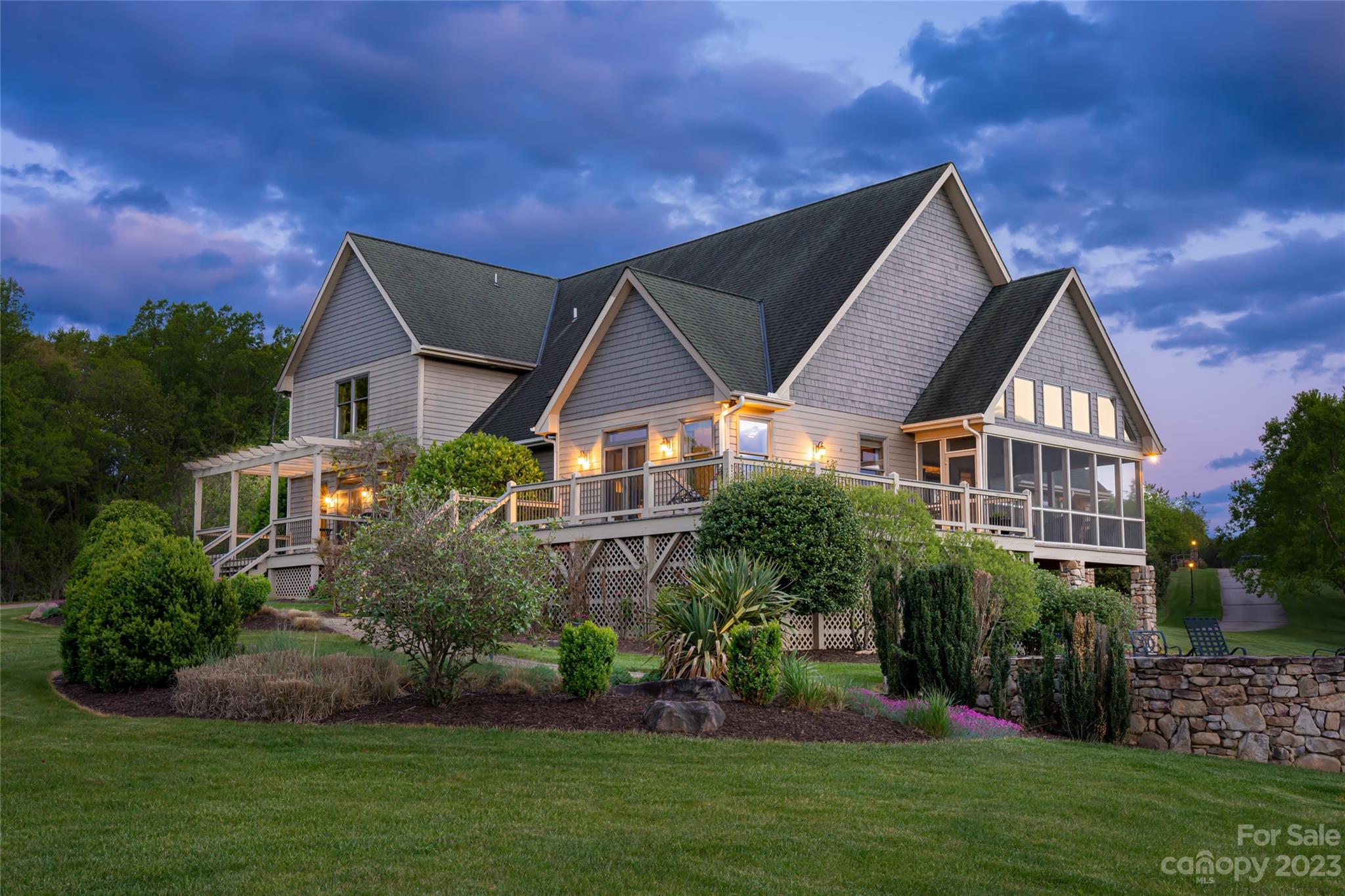 93 Plantation Drive Asheville NC 28806
