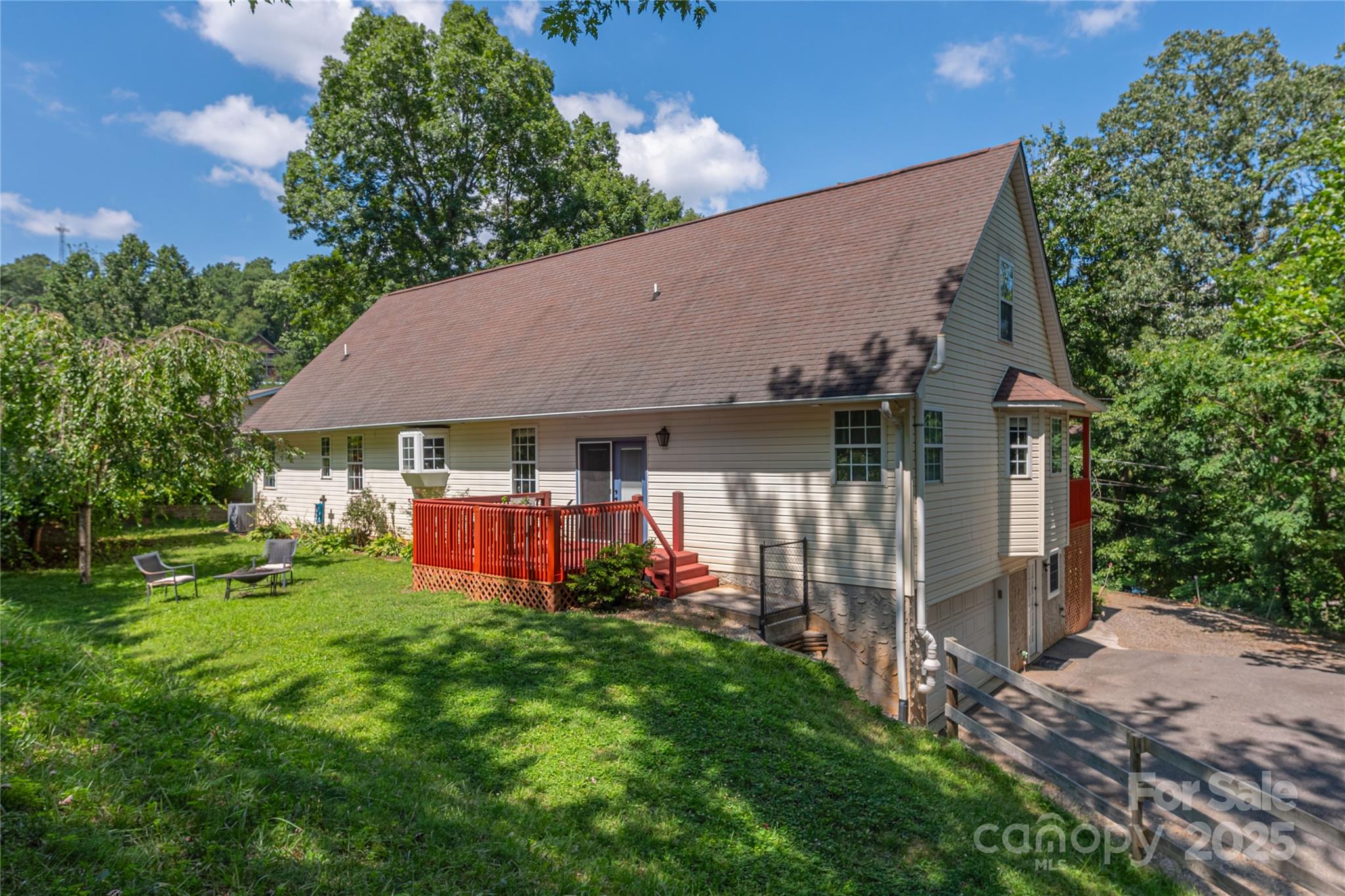 64 Wyoming Road Asheville NC 28803