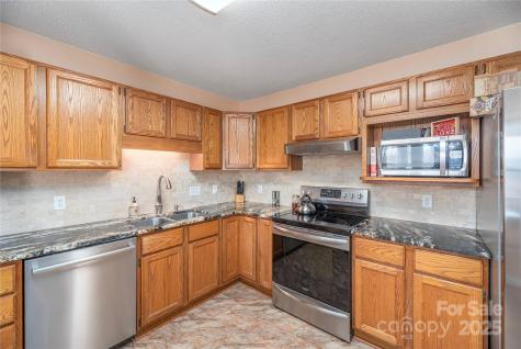 32 Foxberry Drive Arden NC 28704