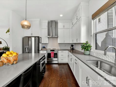 1613 Parkwood Avenue Charlotte NC 28205