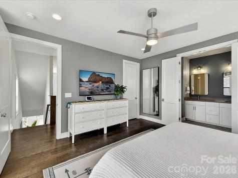 1613 Parkwood Avenue Charlotte NC 28205
