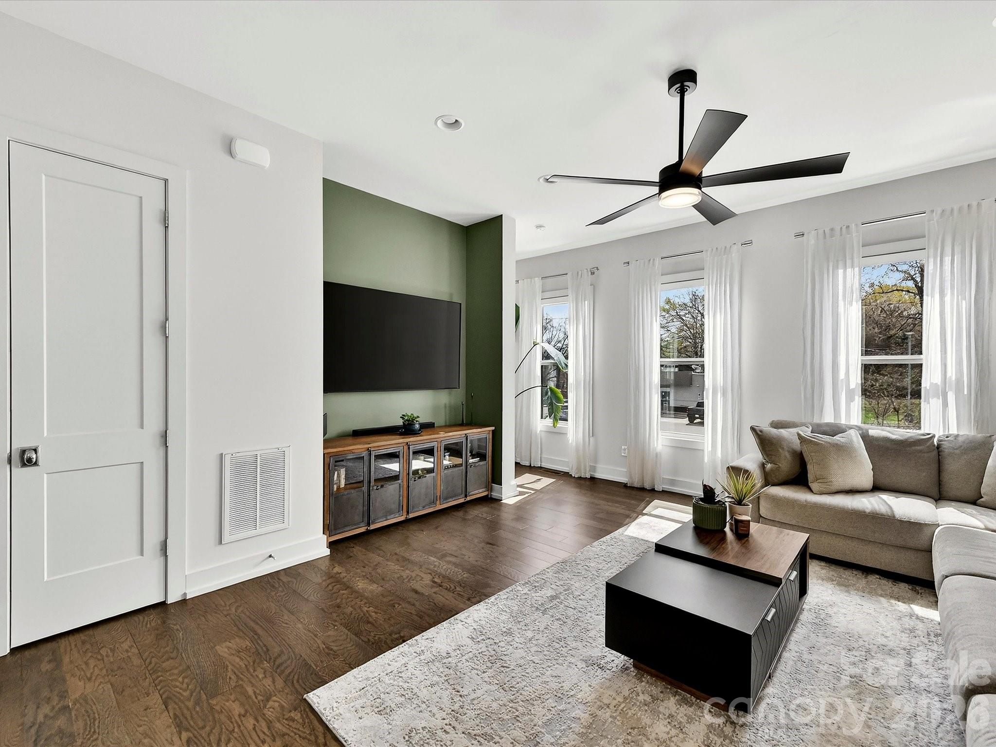 1613 Parkwood Avenue Charlotte NC 28205