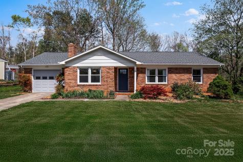 29 Knoll Ridge Drive Asheville NC 28804