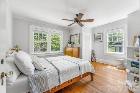 22 Westover Drive Asheville NC 28801