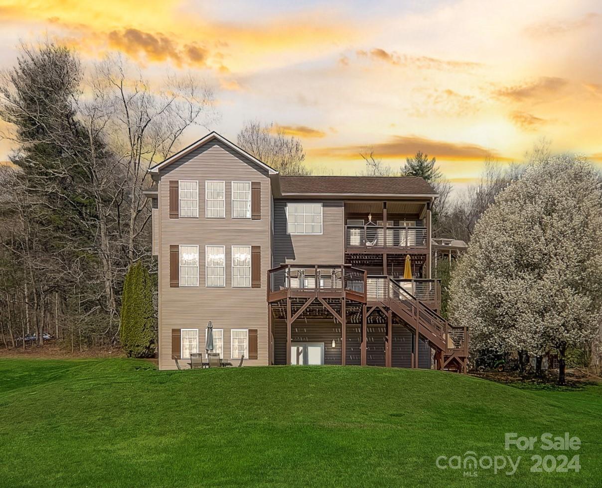 168 Greens View Drive Horse Shoe NC 28742