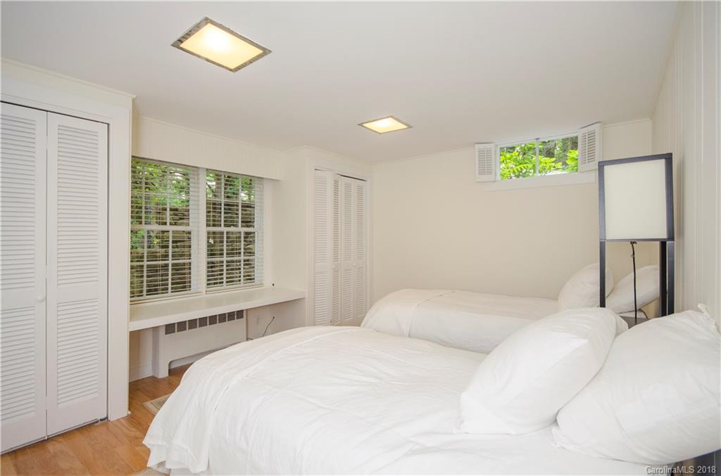 12 Horizon Hill Road Asheville NC 28804