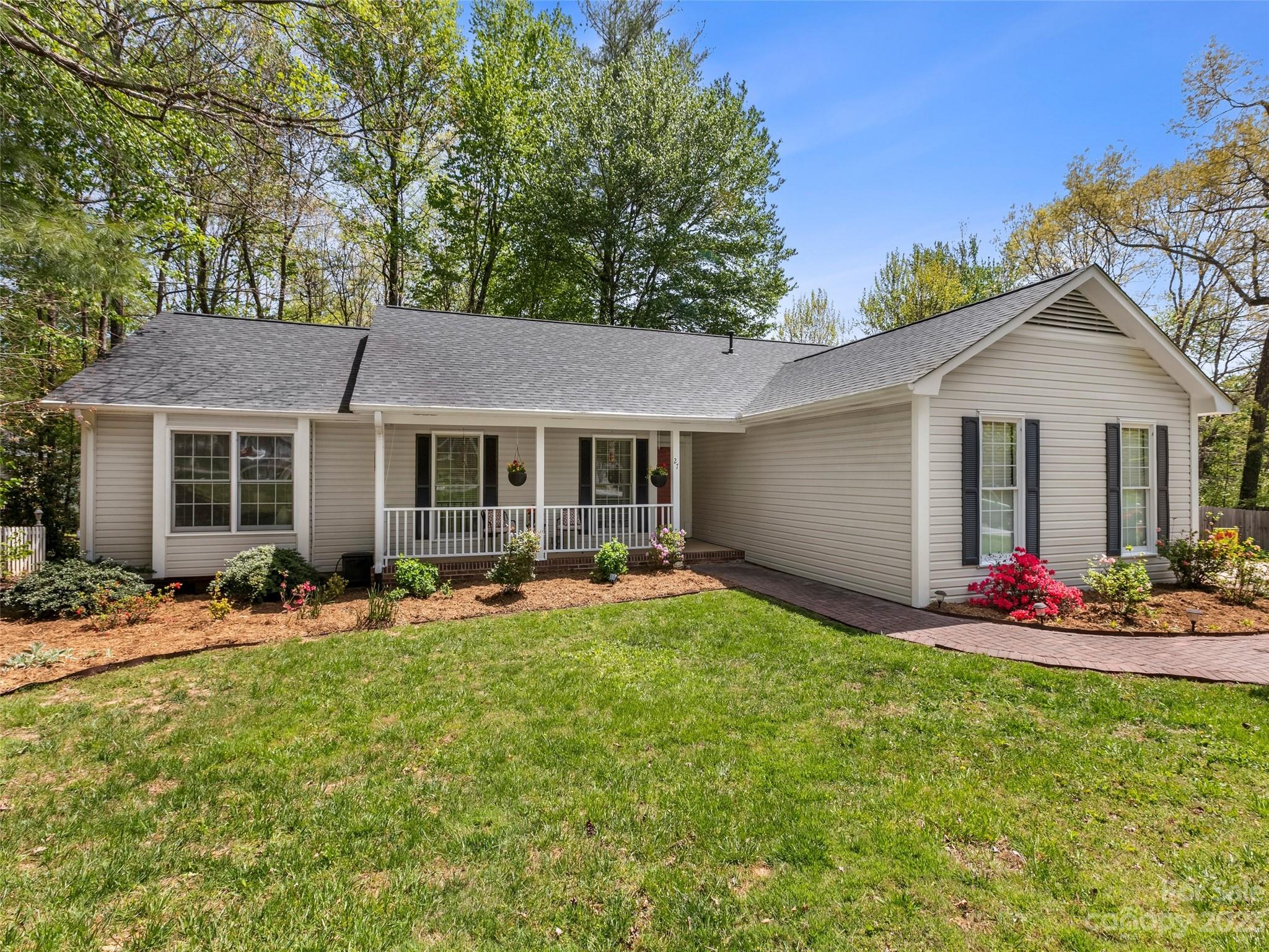 27 Southchase Drive Fletcher NC 28732