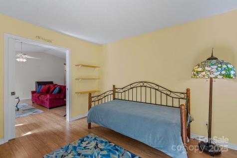 4-b Hedgerose Court Asheville NC 28805