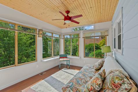 4-b Hedgerose Court Asheville NC 28805