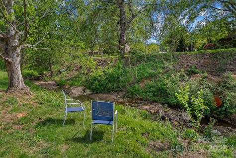 4-b Hedgerose Court Asheville NC 28805