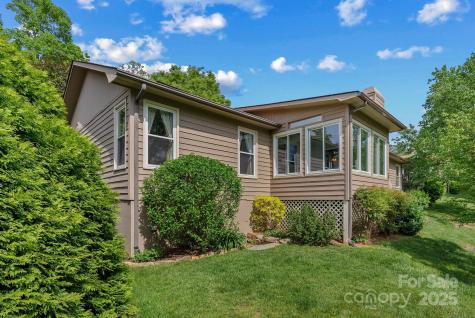 4-b Hedgerose Court Asheville NC 28805
