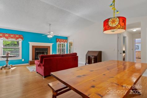 4-b Hedgerose Court Asheville NC 28805