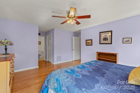 4-b Hedgerose Court Asheville NC 28805