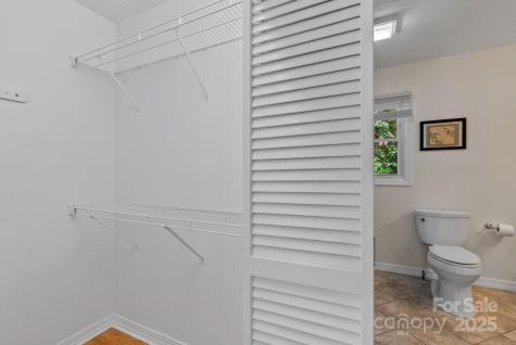 4-b Hedgerose Court Asheville NC 28805