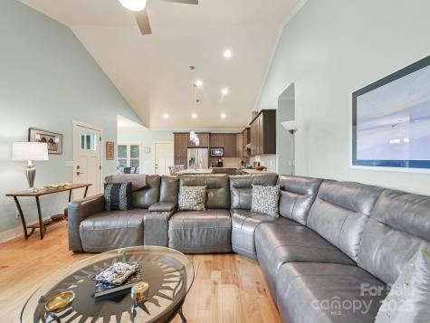 26 Addison Fisher Way Asheville NC 28805