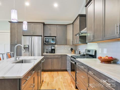 26 Addison Fisher Way Asheville NC 28805