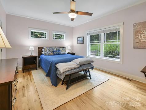 26 Addison Fisher Way Asheville NC 28805