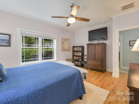 26 Addison Fisher Way Asheville NC 28805