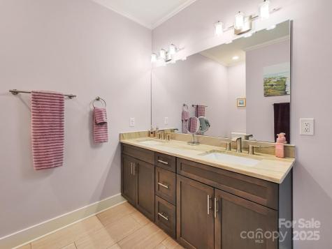 26 Addison Fisher Way Asheville NC 28805
