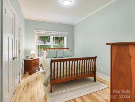 26 Addison Fisher Way Asheville NC 28805