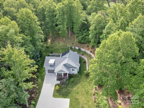 26 Addison Fisher Way Asheville NC 28805