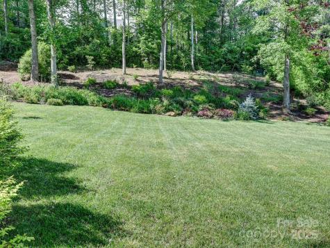 26 Addison Fisher Way Asheville NC 28805