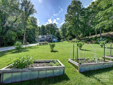 26 Addison Fisher Way Asheville NC 28805