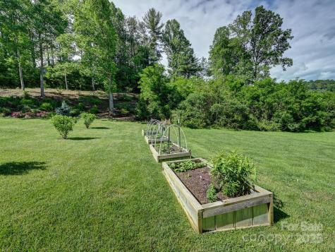26 Addison Fisher Way Asheville NC 28805