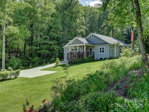 26 Addison Fisher Way Asheville NC 28805
