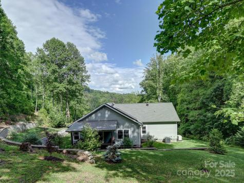 26 Addison Fisher Way Asheville NC 28805