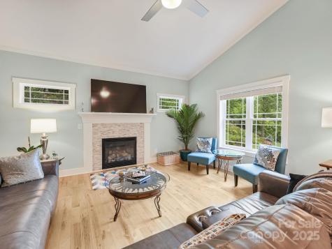 26 Addison Fisher Way Asheville NC 28805