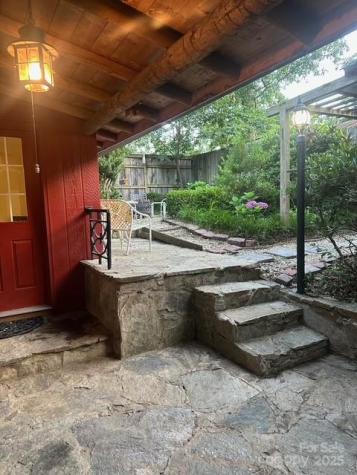 10 Rhododendron Drive Asheville NC 28805