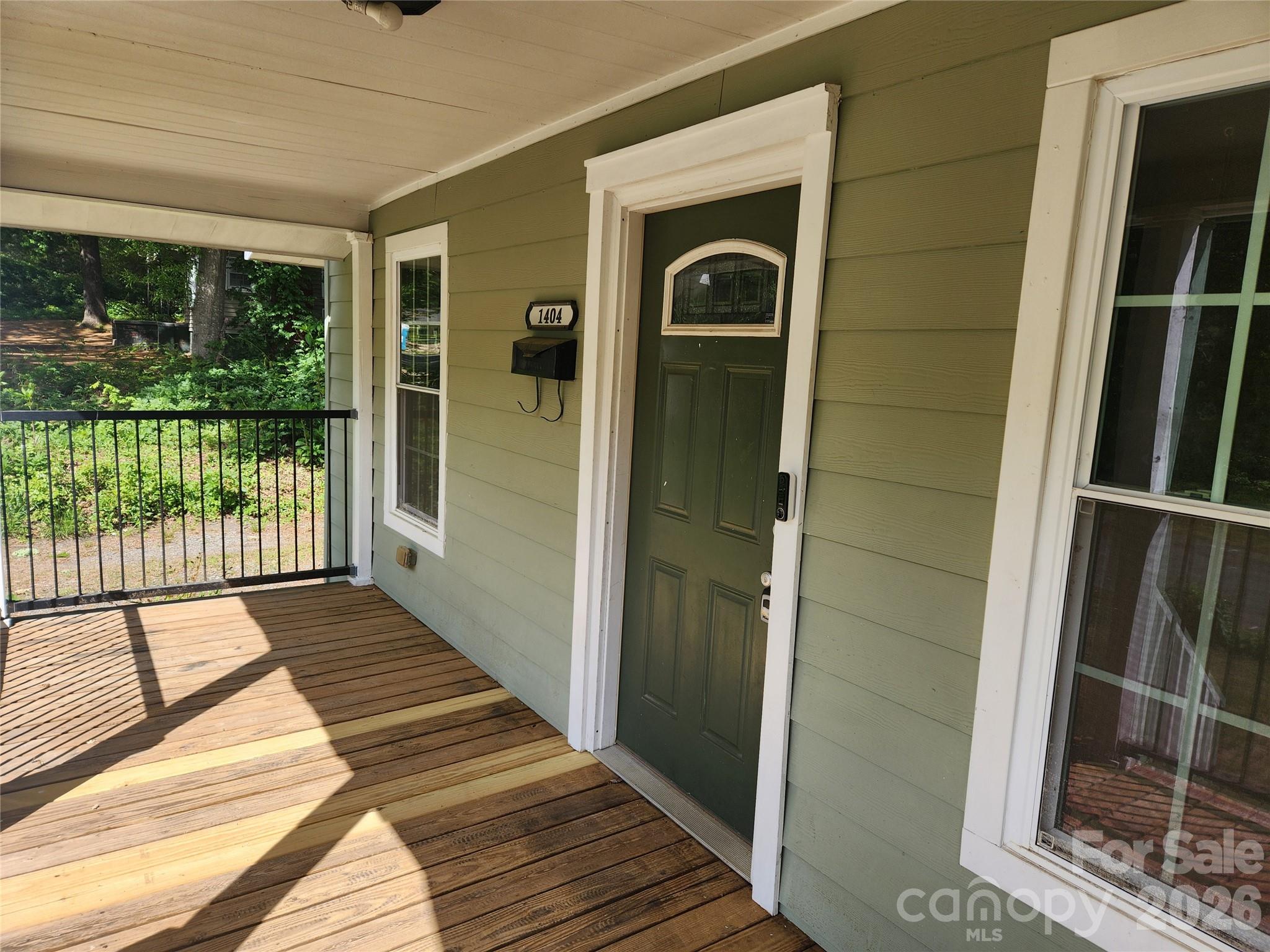 1404 W Mauney Avenue Gastonia NC 28052