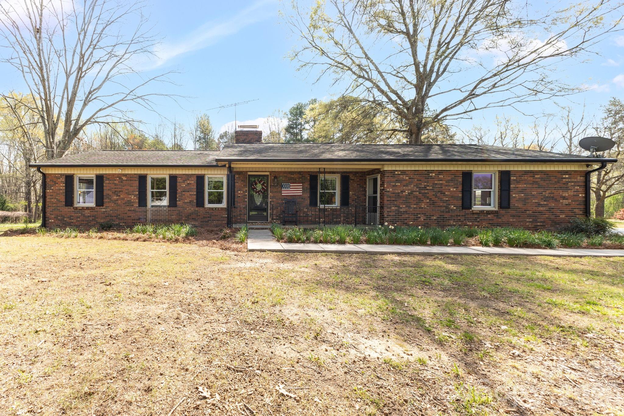 3921 Peach Street Newton NC 28658