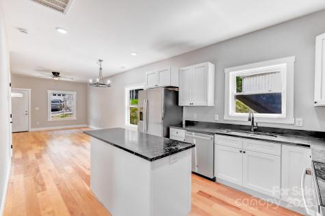 139 Northbend Drive Asheville NC 28804