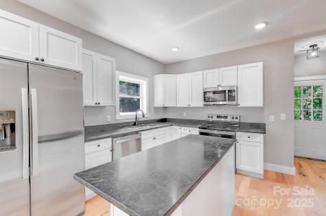 139 Northbend Drive Asheville NC 28804