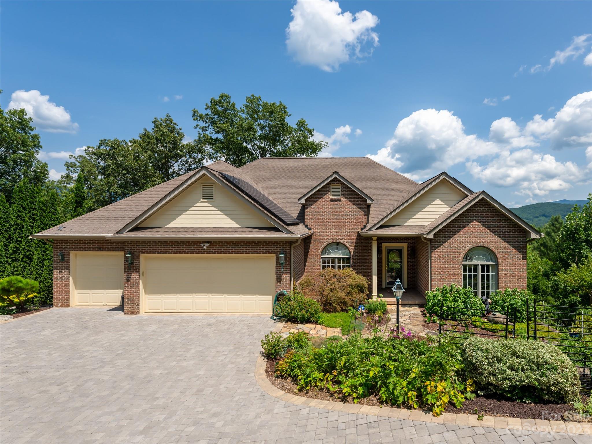 28 Clear Vista Drive Asheville NC 28805
