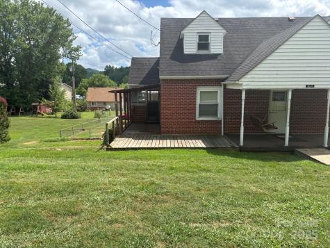 164 N Mitchell Avenue Bakersville NC 28705