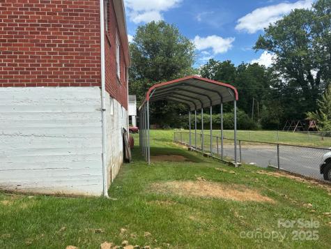 164 N Mitchell Avenue Bakersville NC 28705