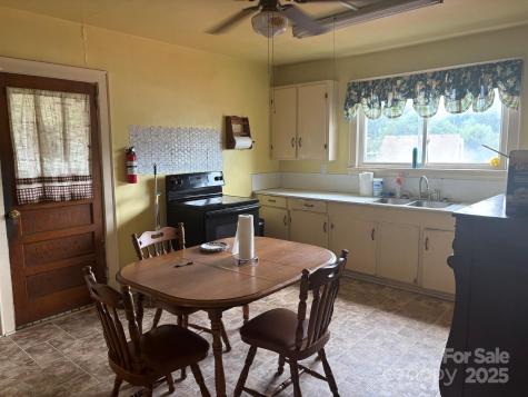 164 N Mitchell Avenue Bakersville NC 28705