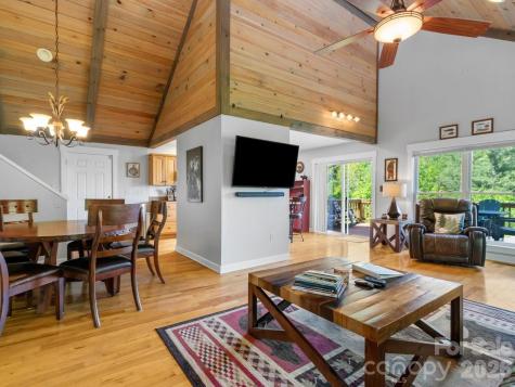 31 Bear Den Road Asheville NC 28805