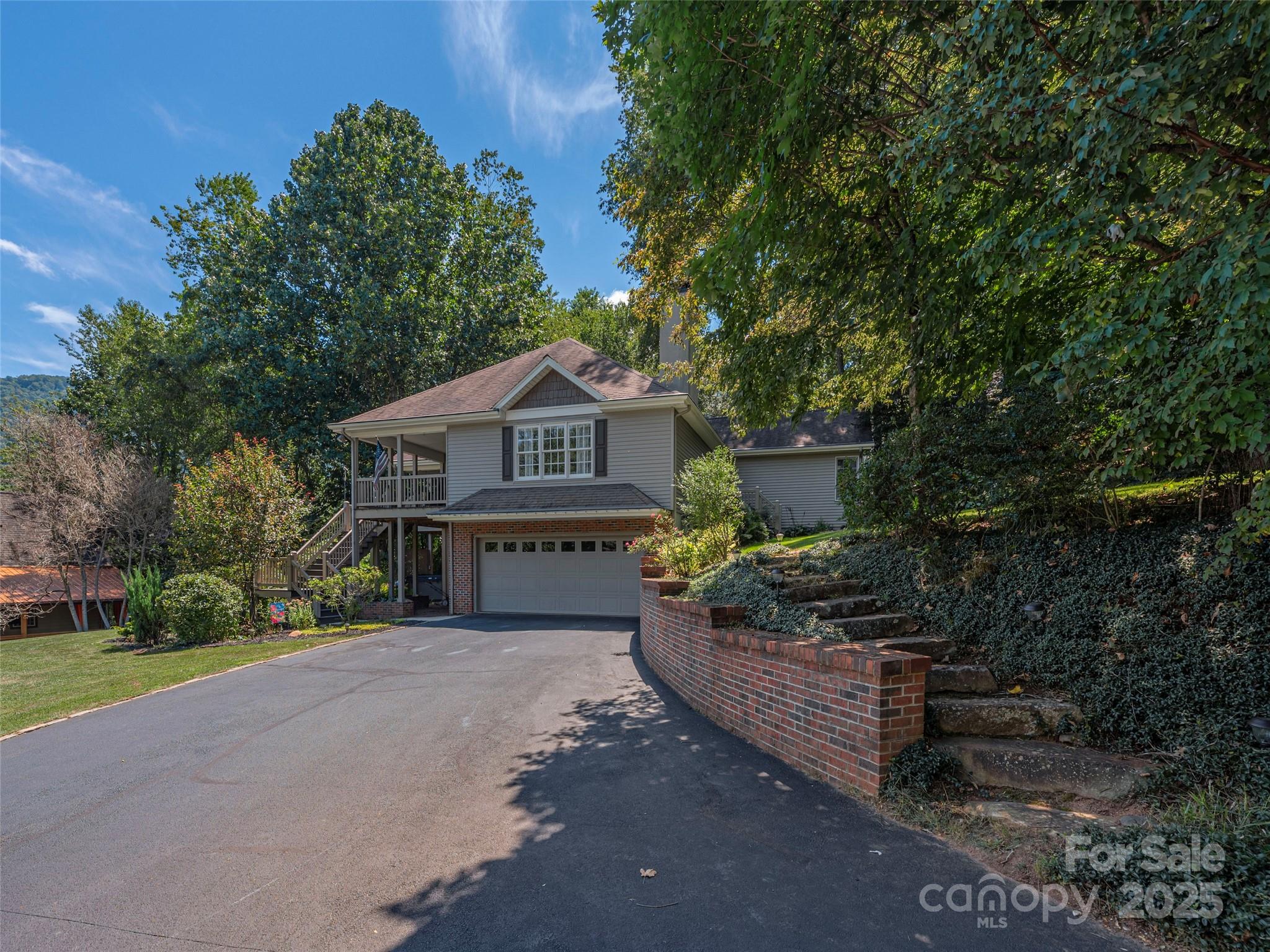 105 Deer Glade Lane Waynesville NC 28786