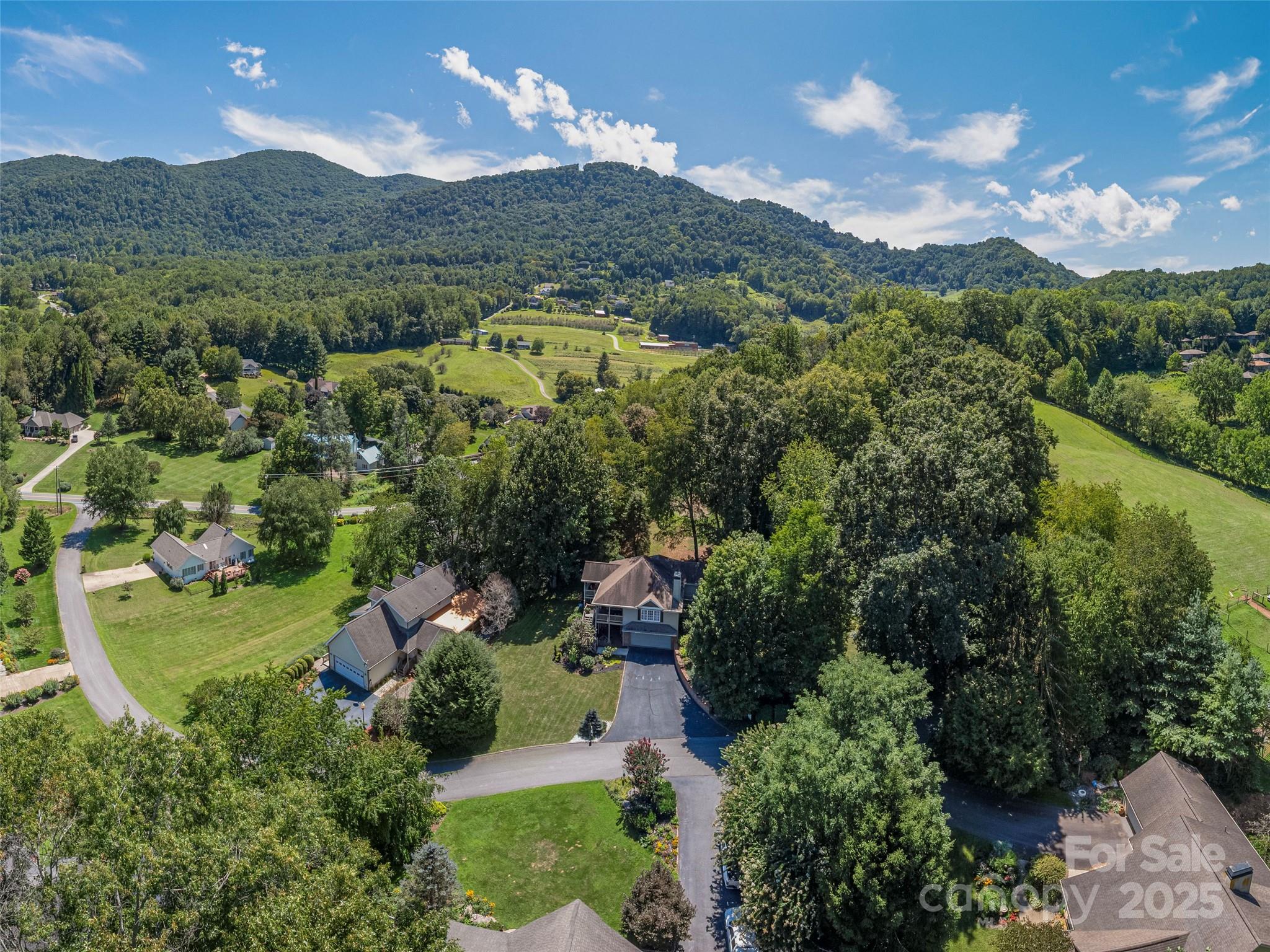 105 Deer Glade Lane Waynesville NC 28786