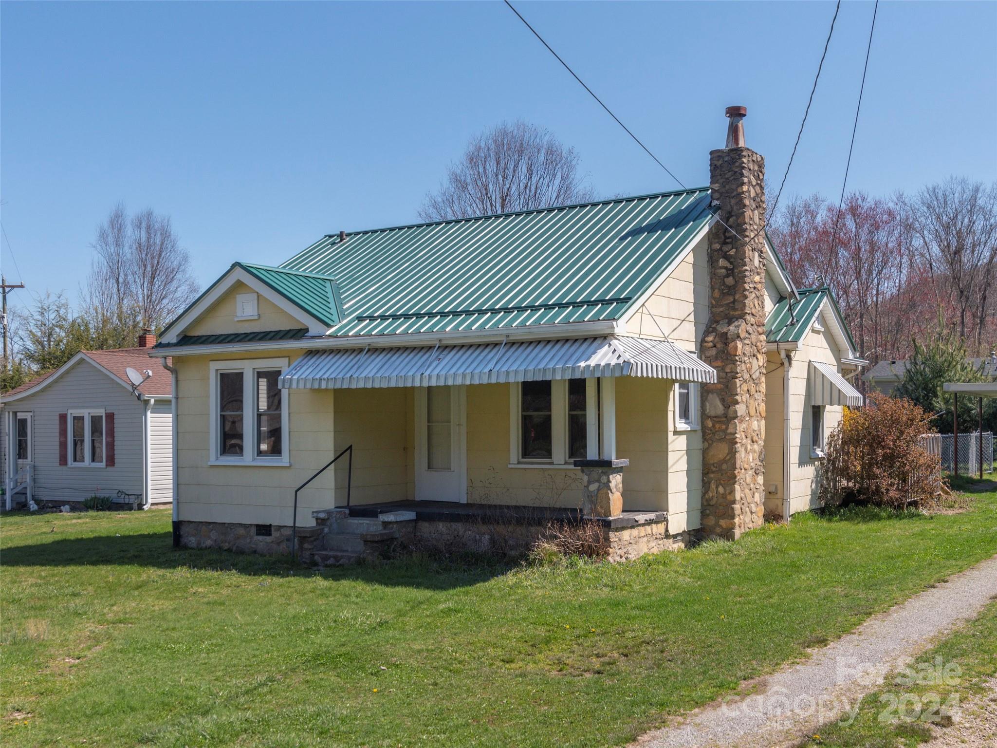 511 Allens Creek Road Waynesville NC 28786