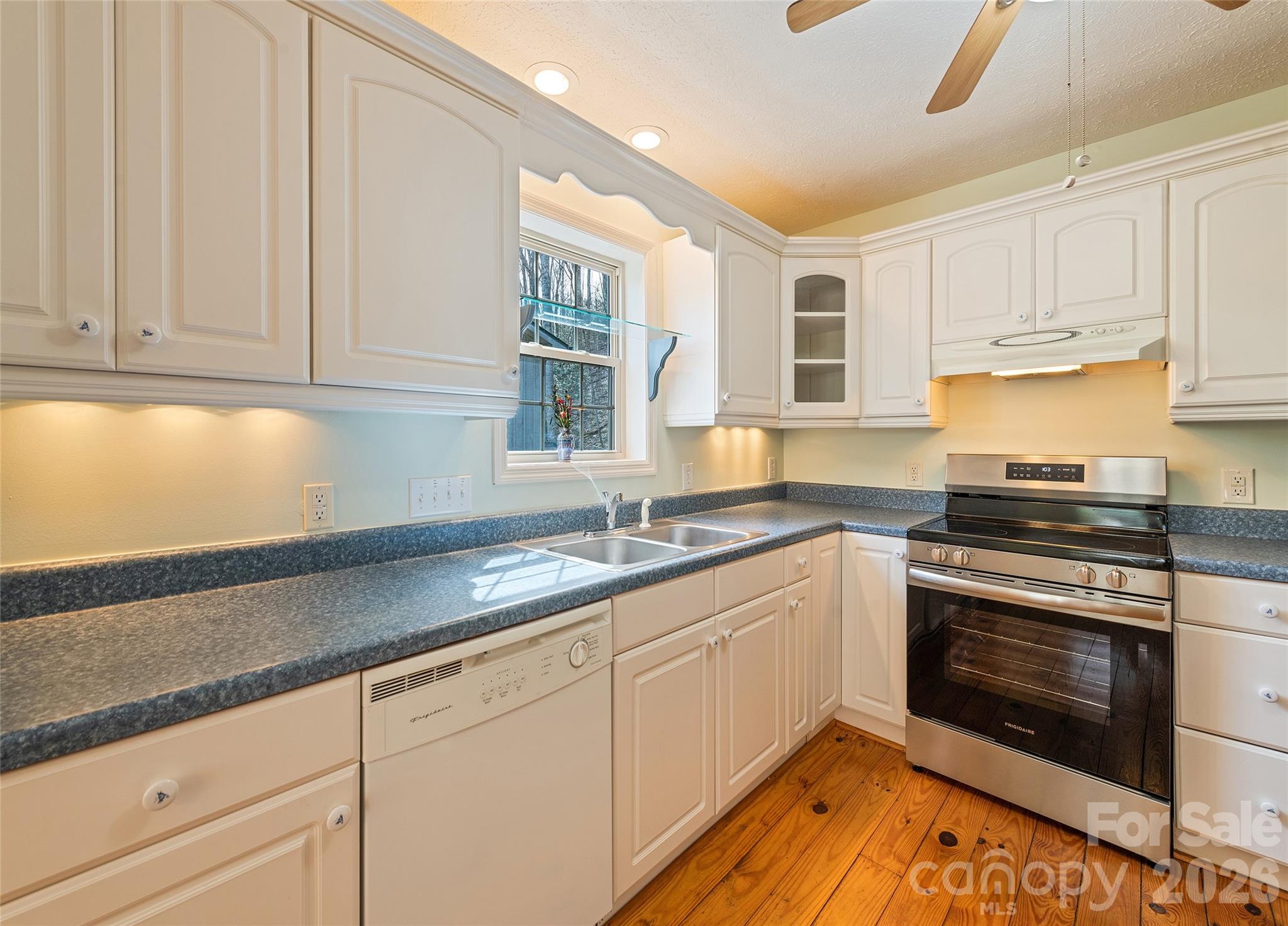 41 Trapper Lane Waynesville NC 28785