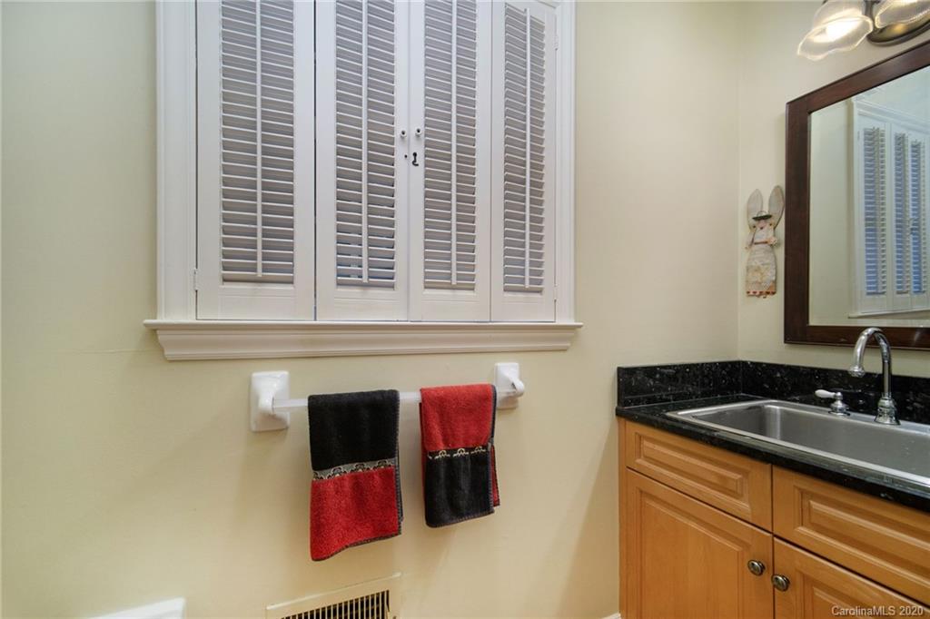819 Ashmeade Road Charlotte NC 28211