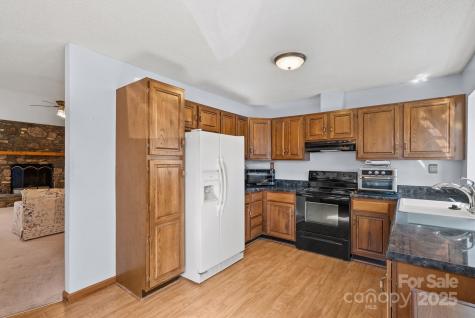 13C Windflower Court Asheville NC 28805