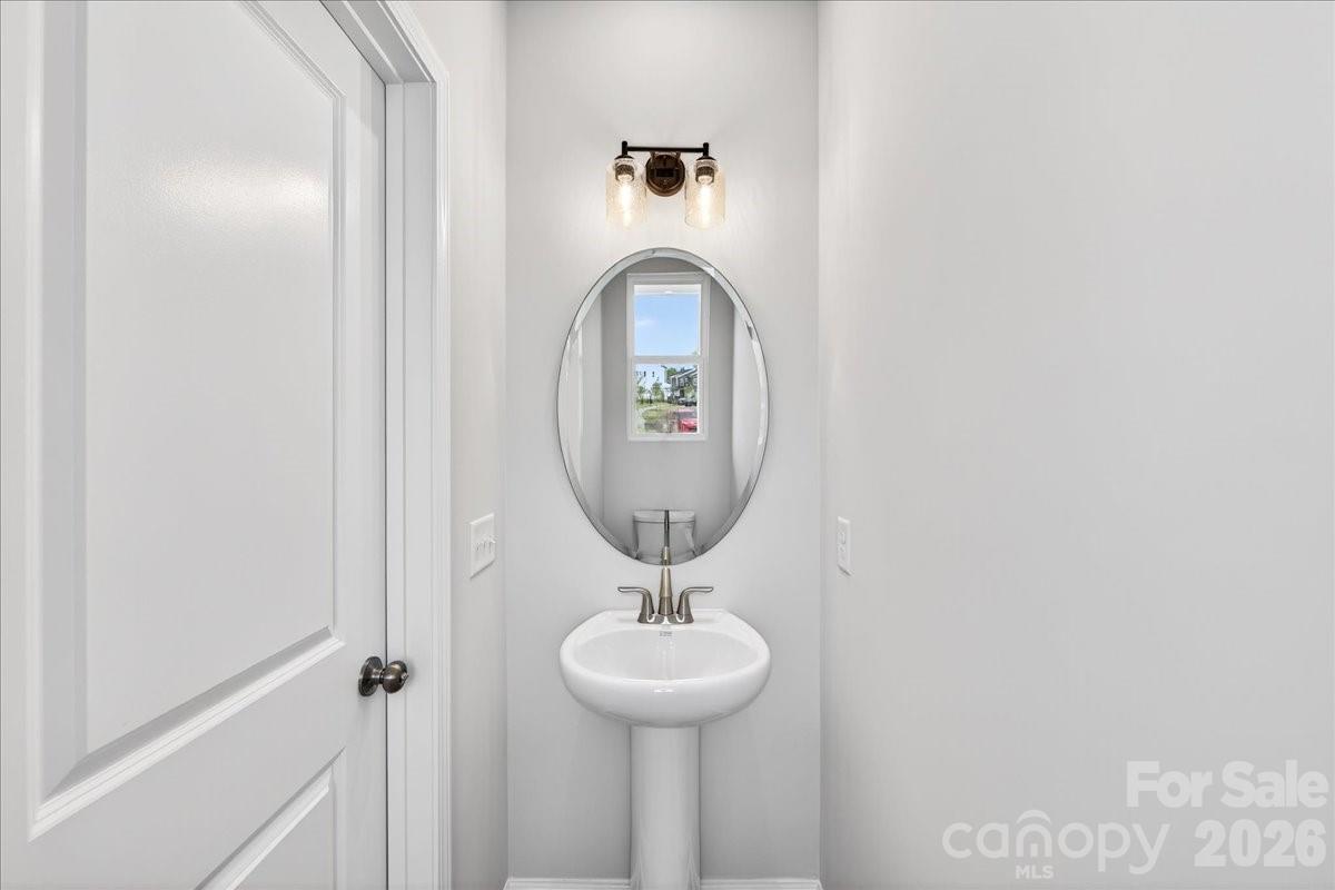 6053 Longar Lane Charlotte NC 28269