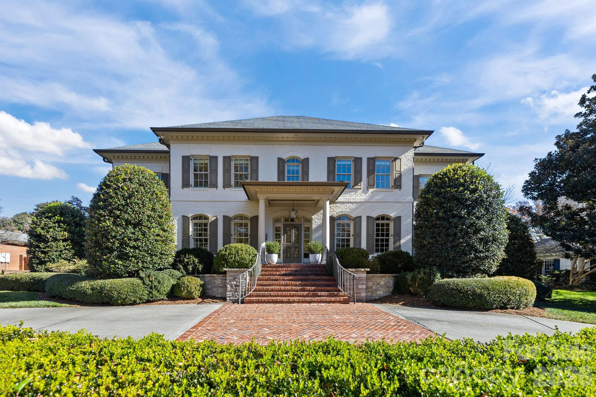 3907 Foxcroft Road Charlotte NC 28211