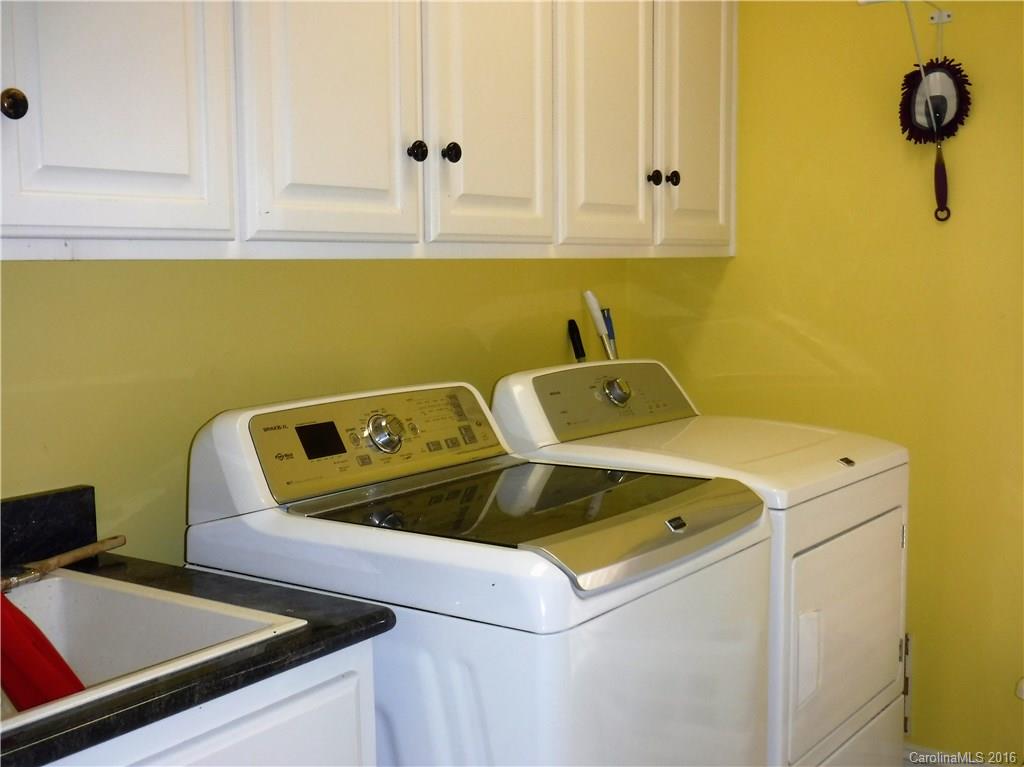 4809 Coburn Court Charlotte NC 28277